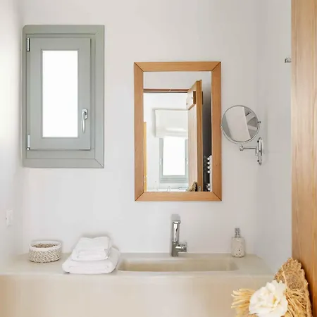 Myker Estate - Luxury & Seaview - Holiways Collection
