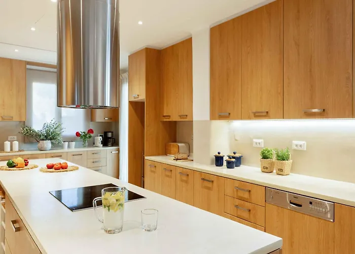 Βίλα Myker Estate I 8-bdr, Luxury, Seaview, Pool Plintri